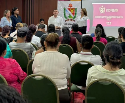 Foto en la certificacion a los productores de lechona